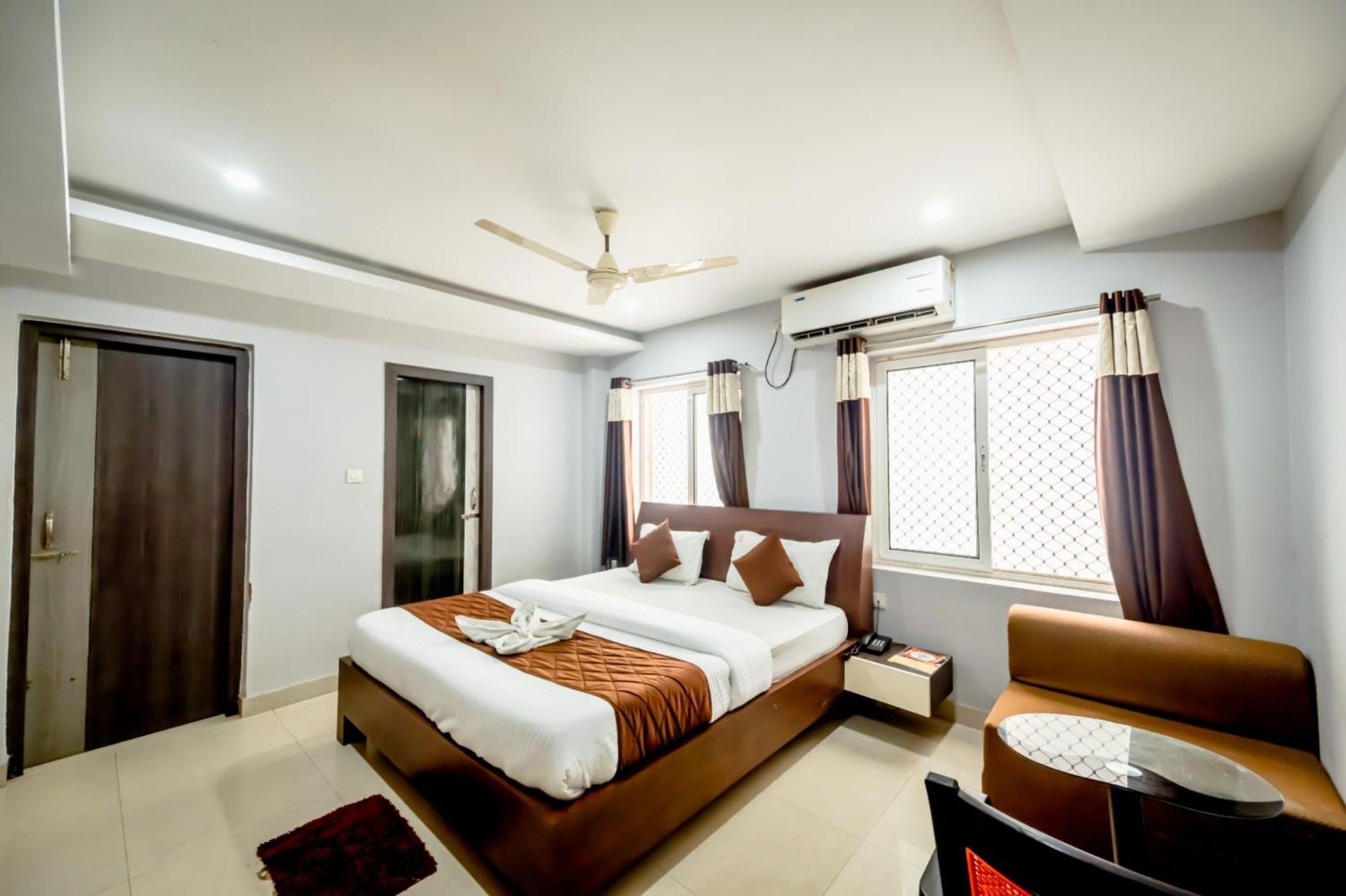 Hotel Shivangi - Balcony Sea View Hotel-excellent Customer Choice- Best Seller By Morservices