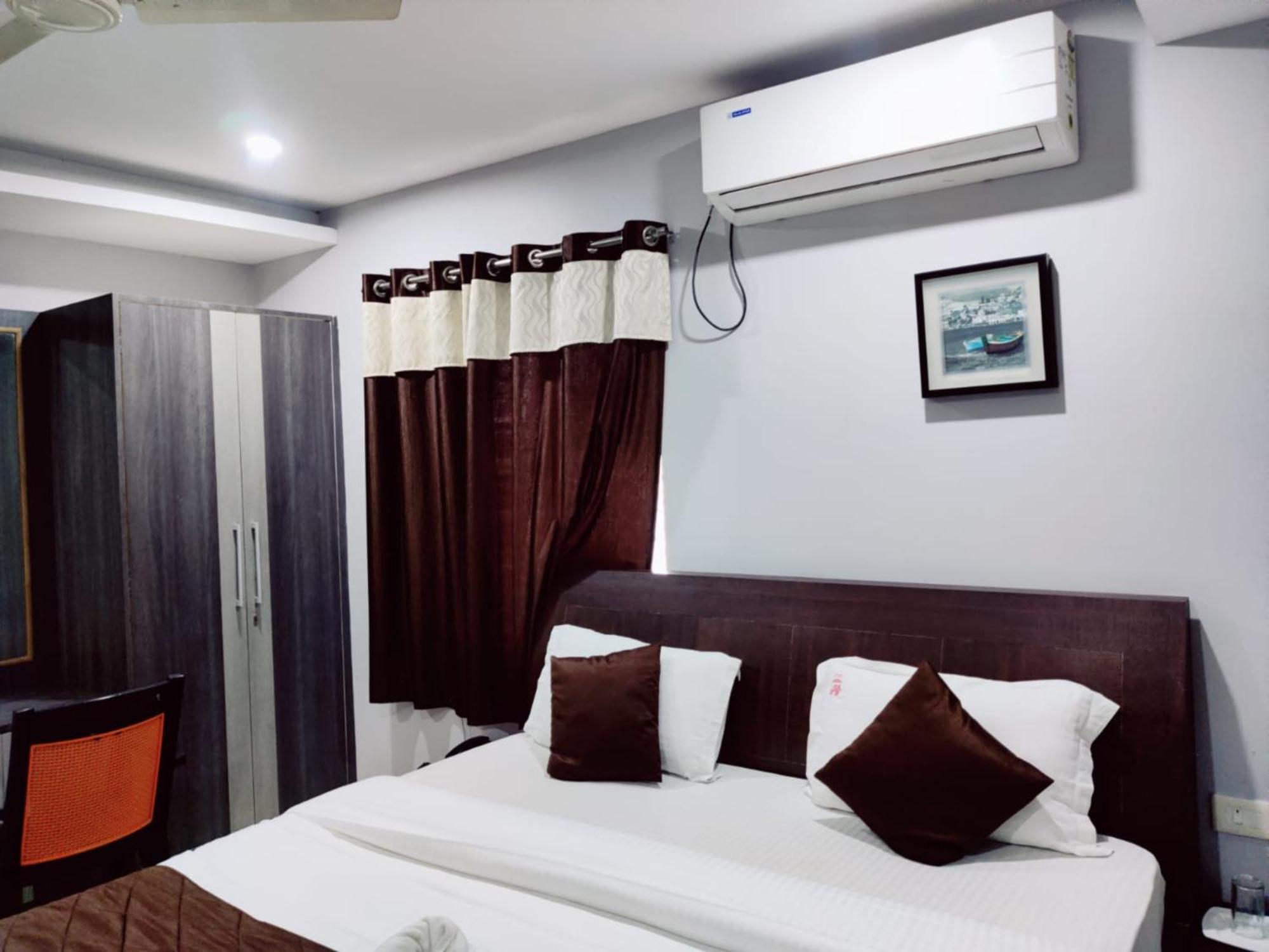 Hotel Shivangi - Balcony Sea View Hotel-excellent Customer Choice- Best Seller By Morservices
