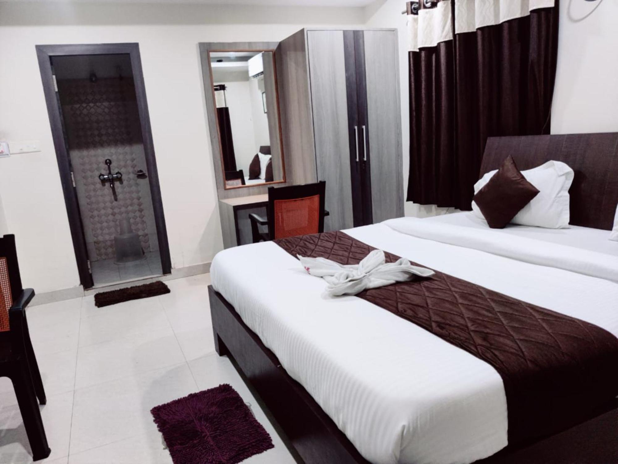 Shivangi - Balcony Sea View Hotel-excellent Customer Choice- Best Seller By Morservices Puri