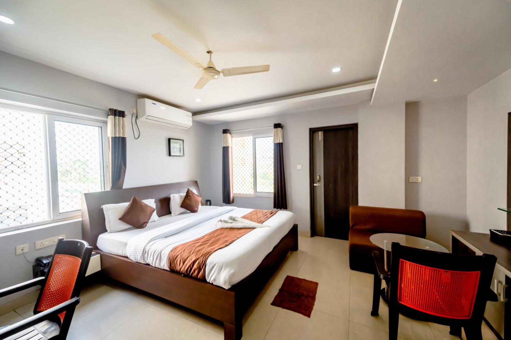 Shivangi - Balcony Sea View Hotel-excellent Customer Choice- Best Seller By Morservices